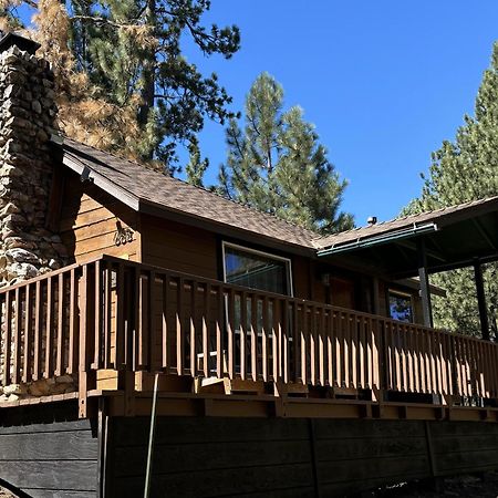 Snow Bunny Lodge - Perfect Big Bear Getaway! Deck With A New Hot Tub And Charcoal Barbecue! Биг Беър Лейк Екстериор снимка